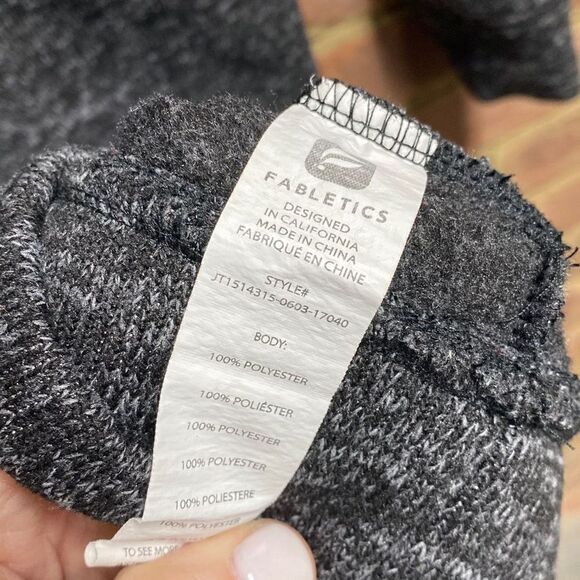 Fabletics Yukon KnitFit Sweatshirt Hooded Dress Tunic Size Medium - Picture 6 of 6